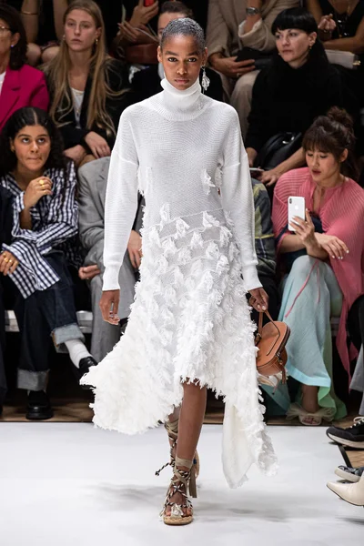 Look 34